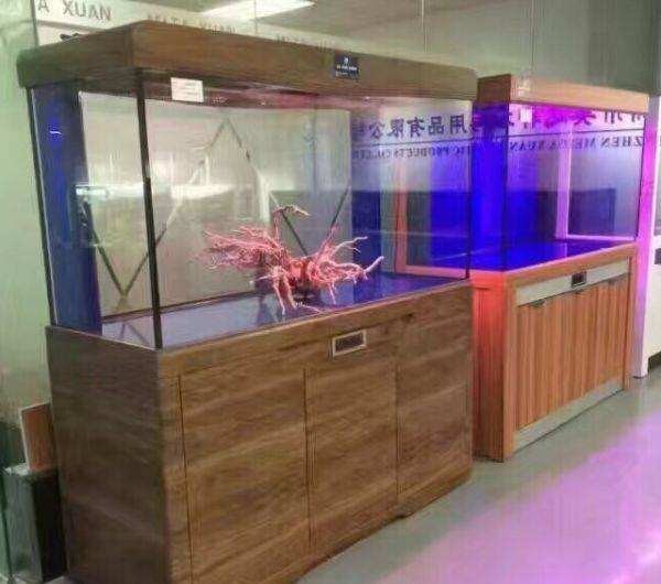 Zakarpatska1 Mahogany Aquarium